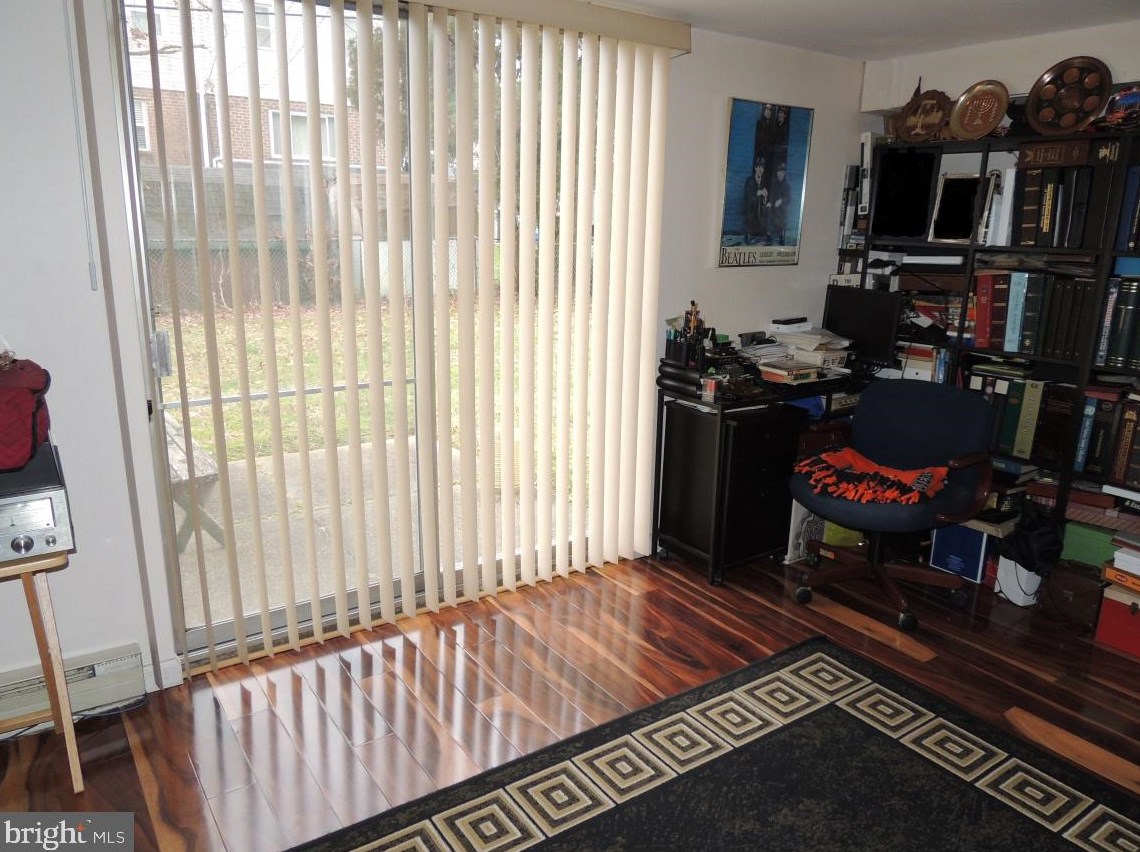 840 Lawler St, Philadelphia, PA 19116-3436