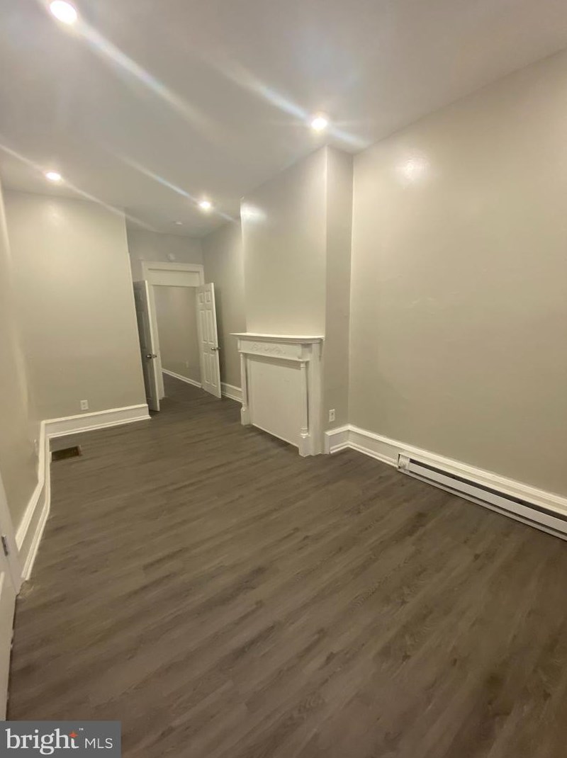 1220 Hilton St, Philadelphia, PA 19140-5205