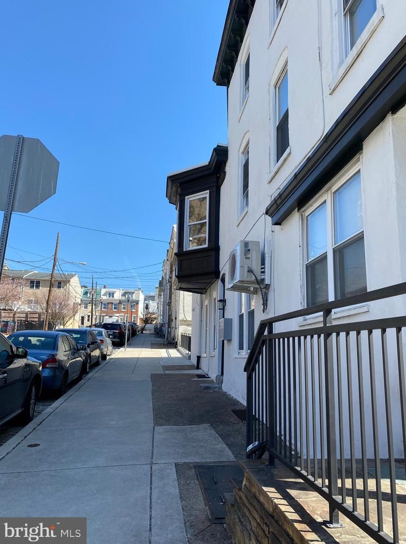 4663 Umbria St, Philadelphia PA  19127-1919 exterior