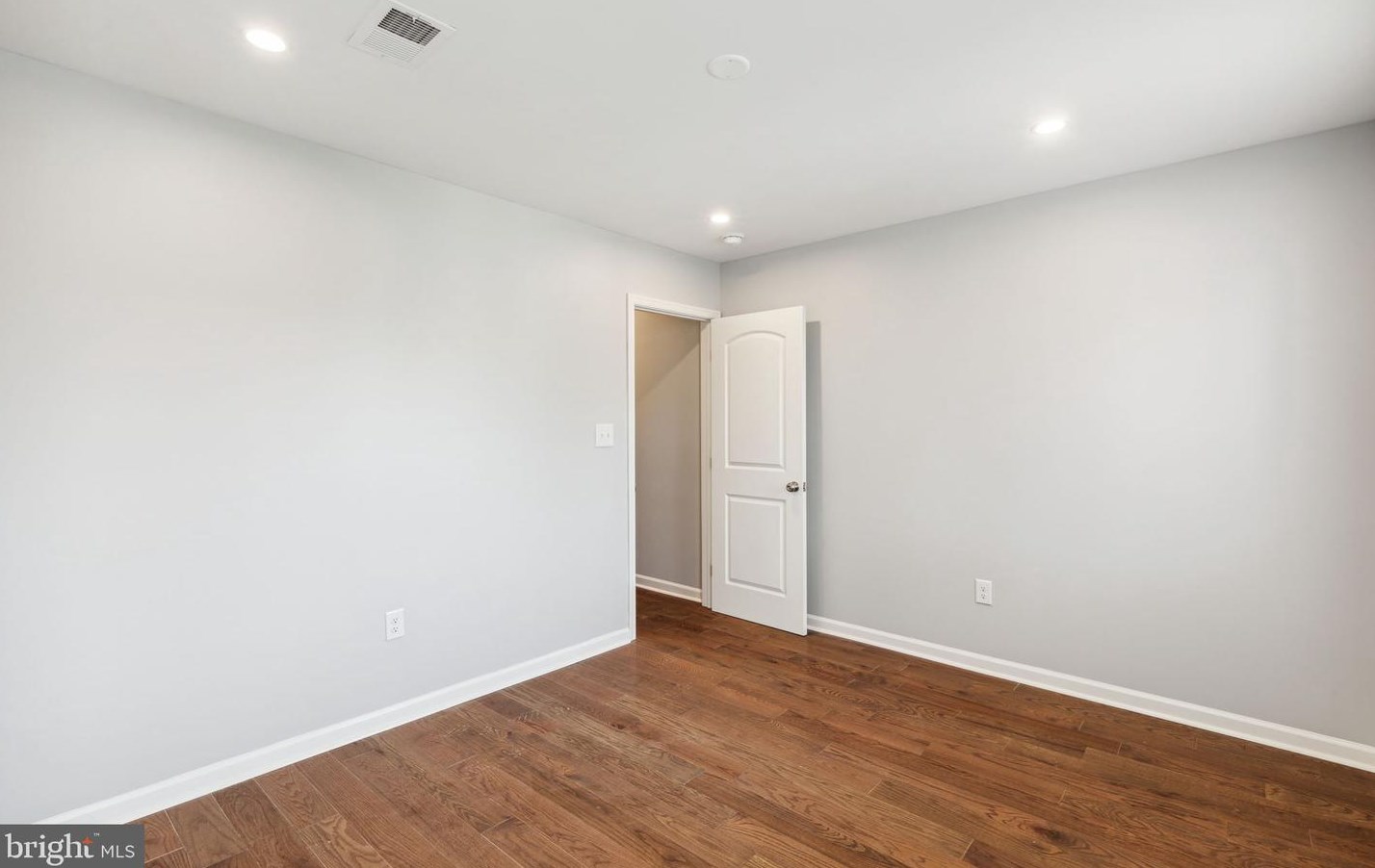 233 Sedgwick St, Philadelphia PA  19119-2540 exterior