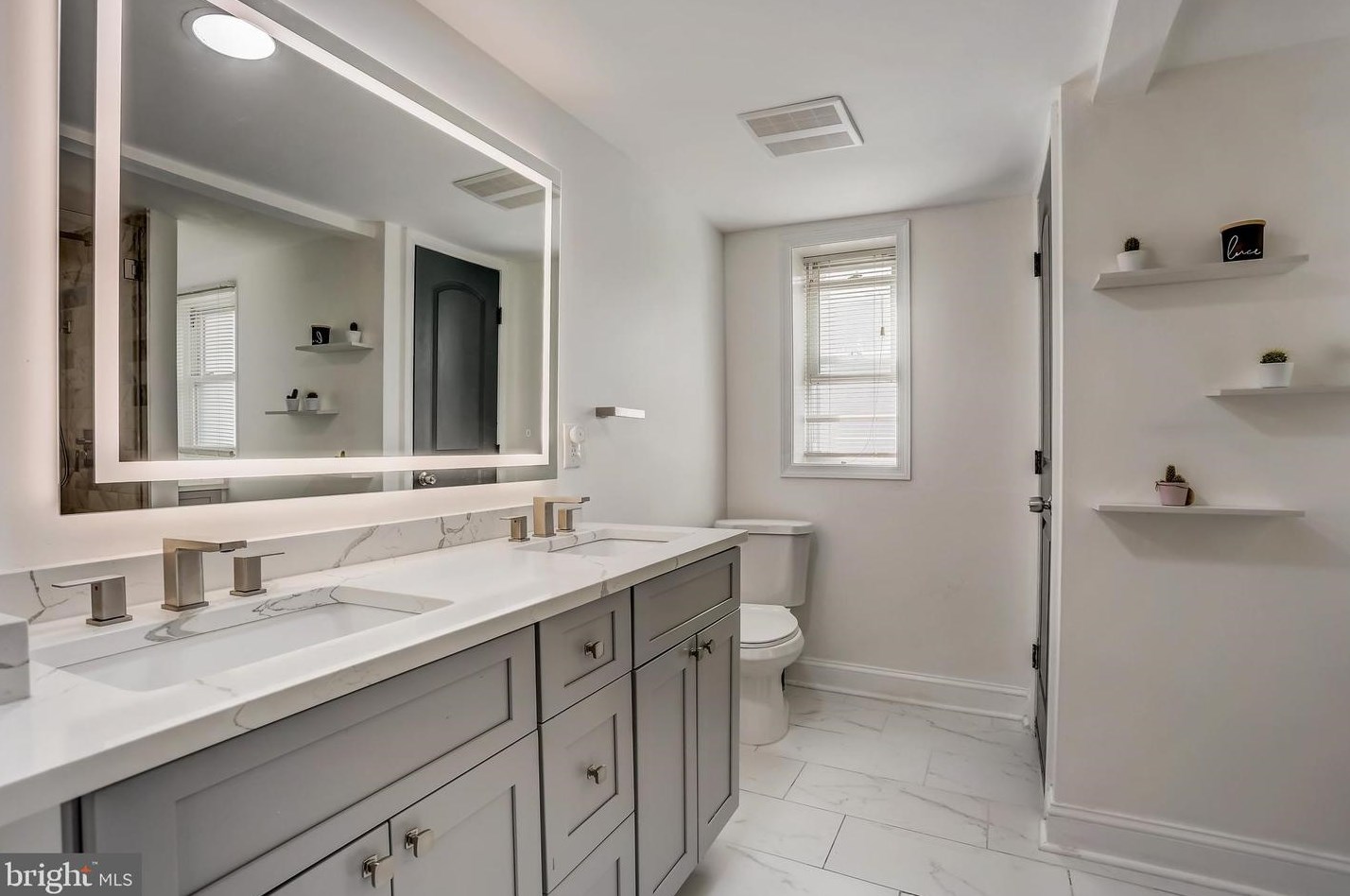 728 Wharton St, Philadelphia PA  19147-5122 exterior