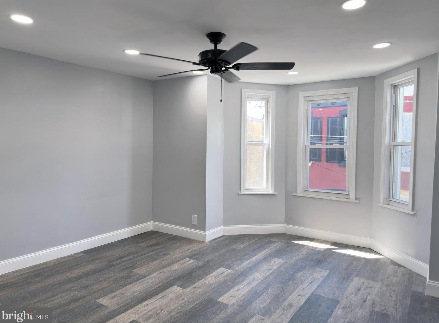 2625 N Waterloo St, Philadelphia, PA 19133