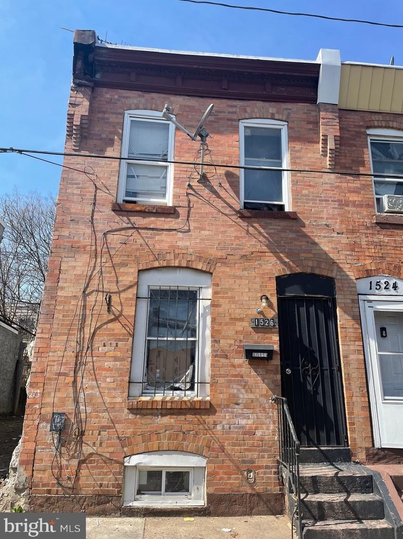 1526 Taney St, Philadelphia PA  19146-4427 exterior