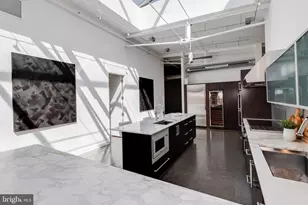 10532 S 12th St, Philadelphia, PA 19107 - Photo 8