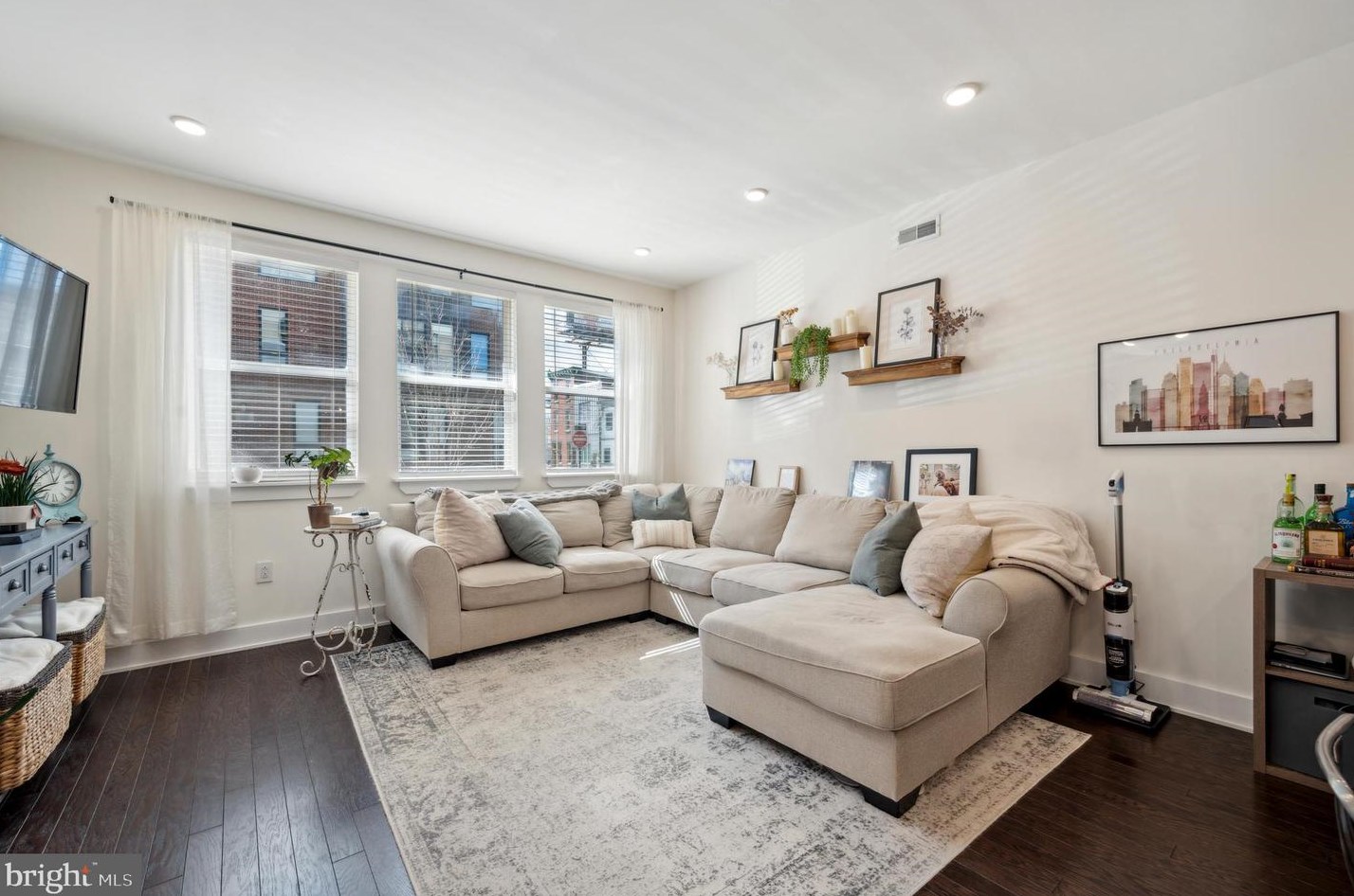 965 Shackamaxon St, Philadelphia, PA 19125-4132