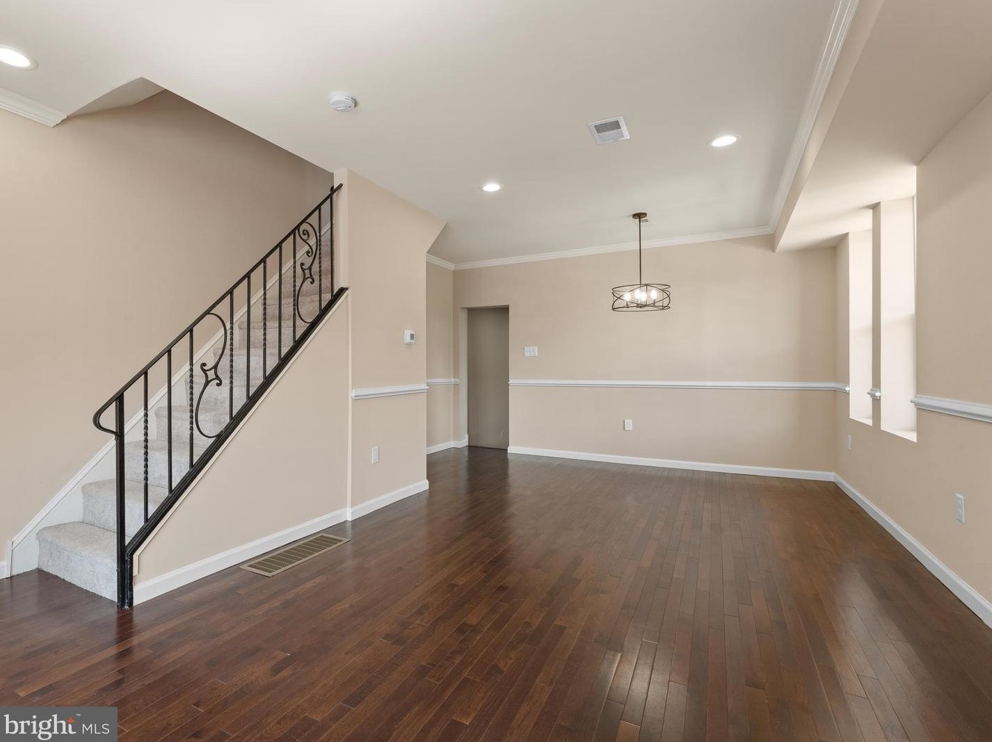 301 Delphine St, Philadelphia PA  19120-3212 exterior
