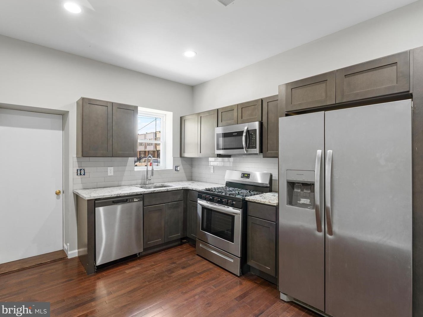 301 Delphine St, Philadelphia PA  19120-3212 exterior