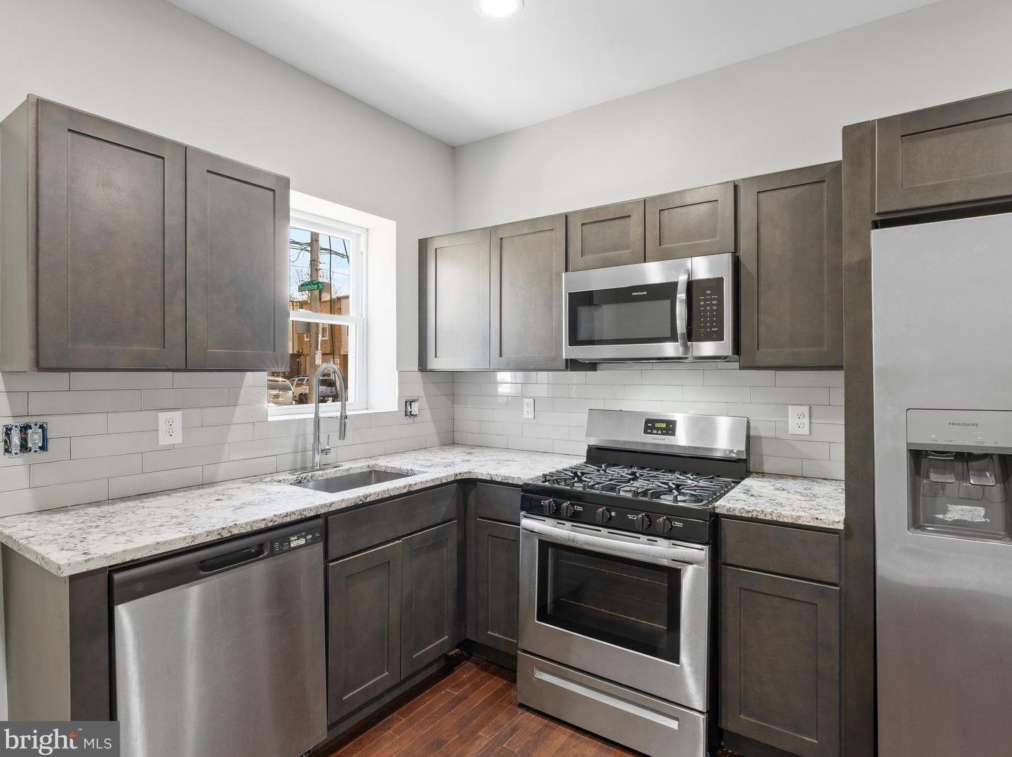 301 Delphine St, Philadelphia PA  19120-3212 exterior