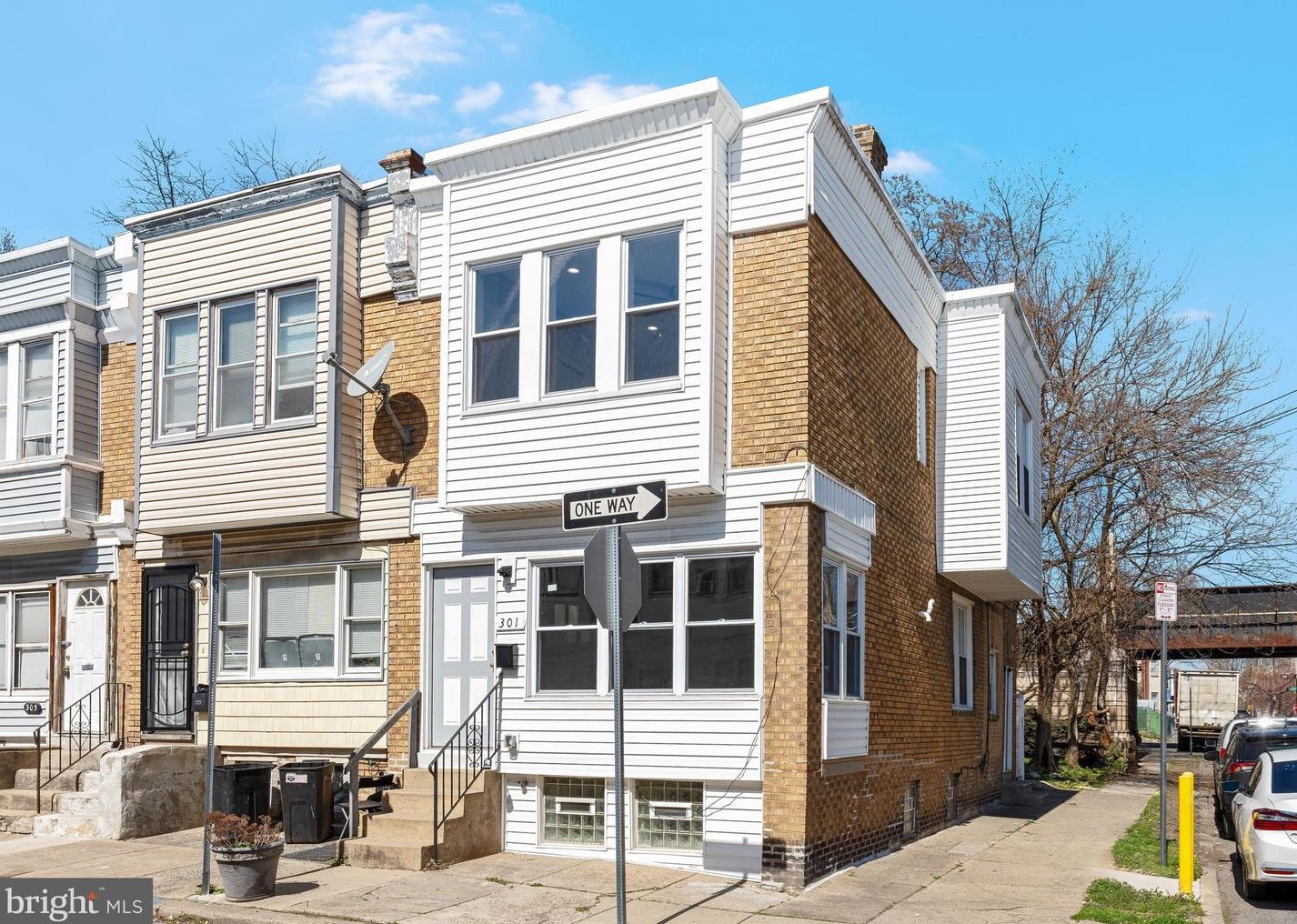 301 Delphine St, Philadelphia PA  19120-3212 exterior