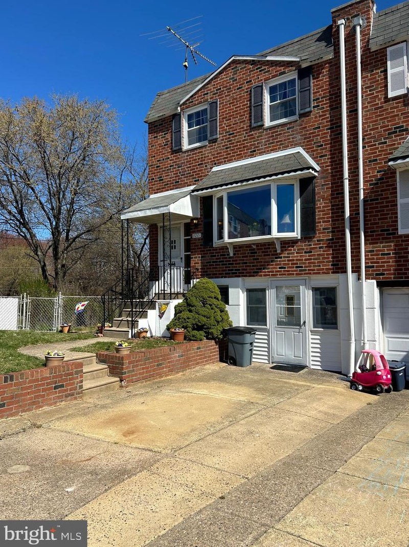 3201 Ancona Rd, Philadelphia, PA 19154-1903