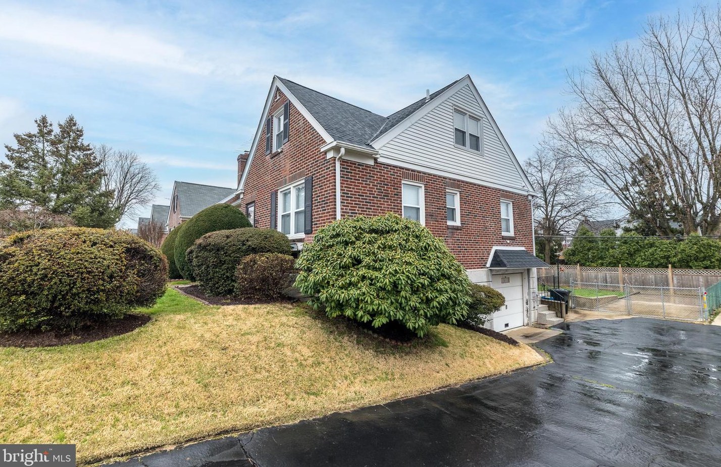 7329 Ryers Ave, Philadelphia, PA 19111-3009