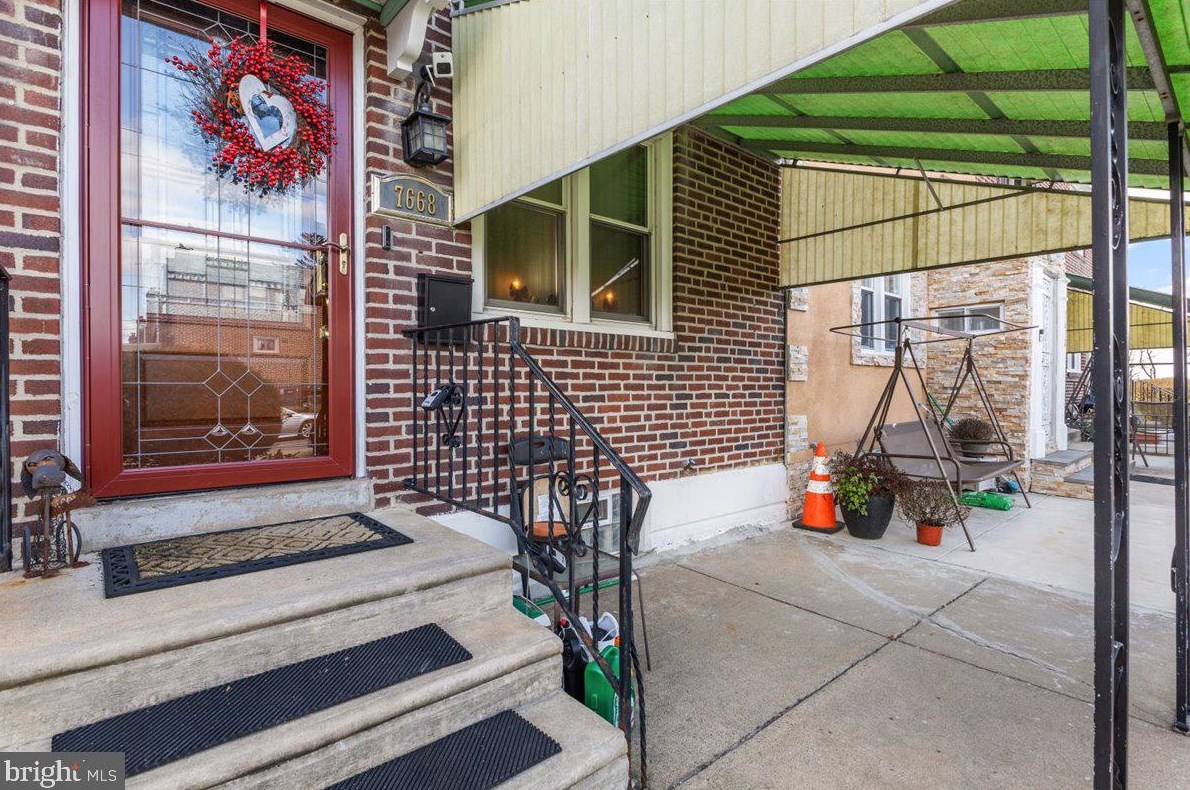 7668 Sherwood Rd, Philadelphia, PA 19151-2020