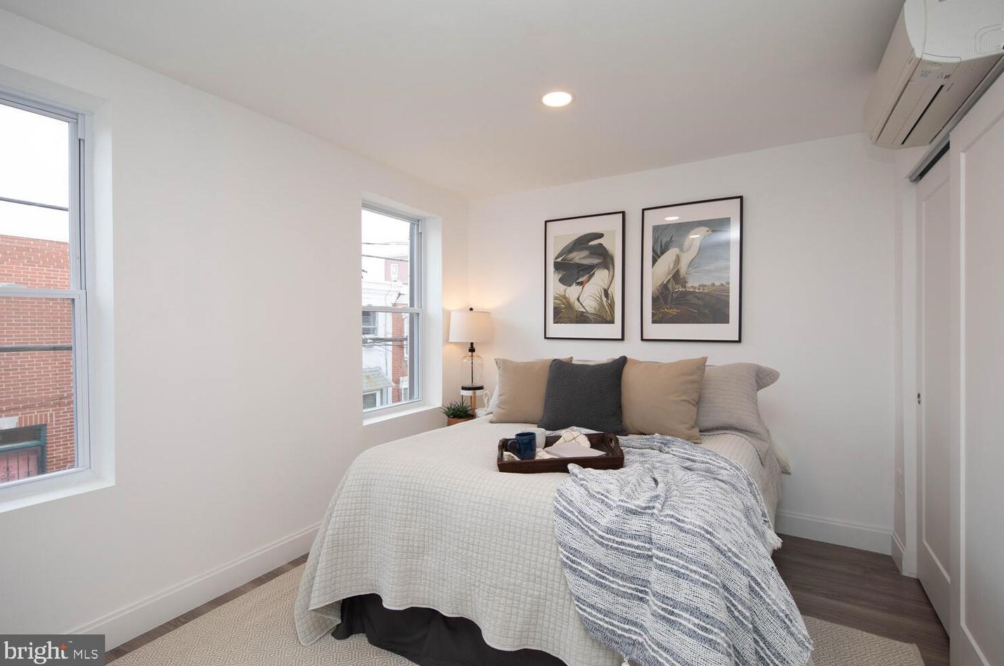 532 Mcclellan St, Philadelphia PA  19148-1819 exterior