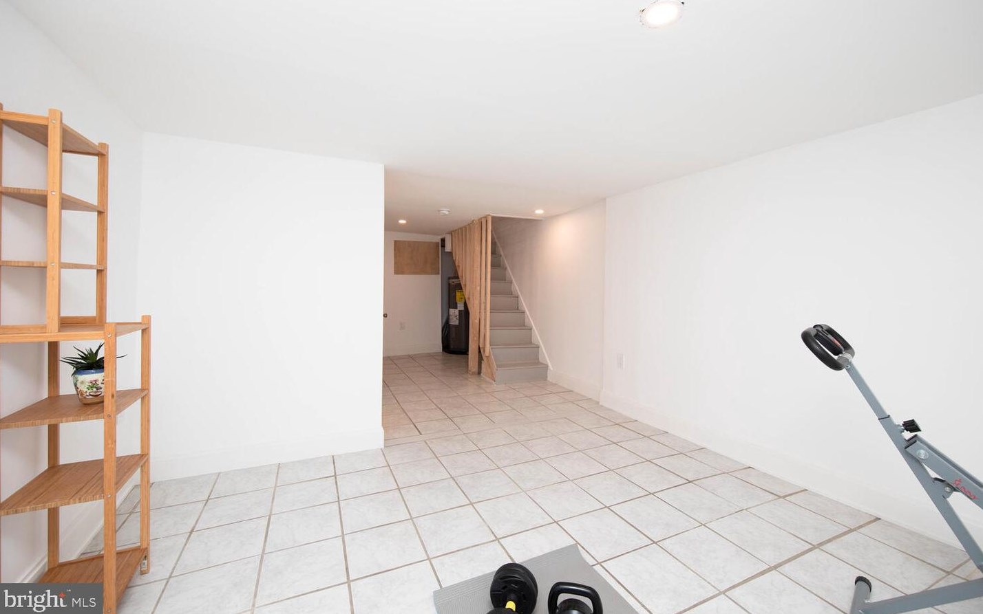 532 Mcclellan St, Philadelphia PA  19148-1819 exterior