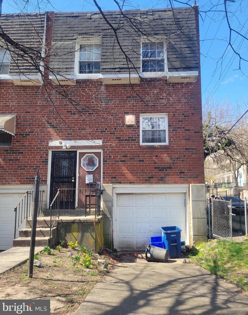 658 May Pl, Philadelphia, PA 19139-2831
