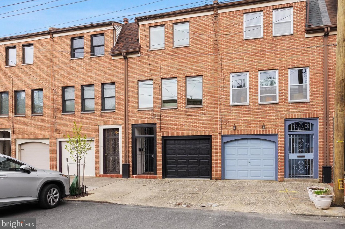 717 11th St, Philadelphia PA  19123-1920 exterior