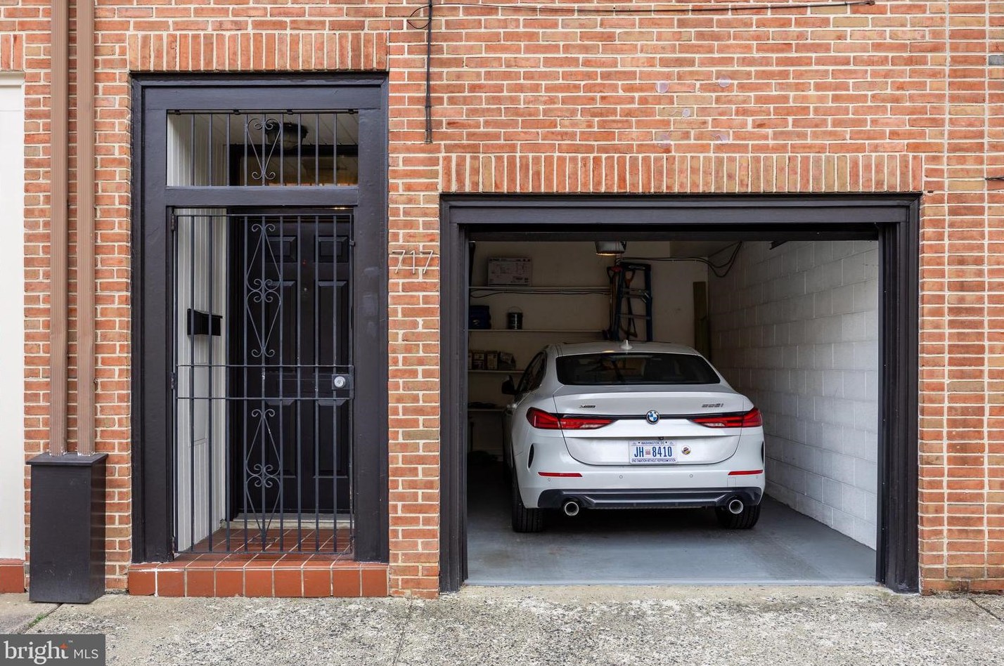 717 11th St, Philadelphia PA  19123-1920 exterior