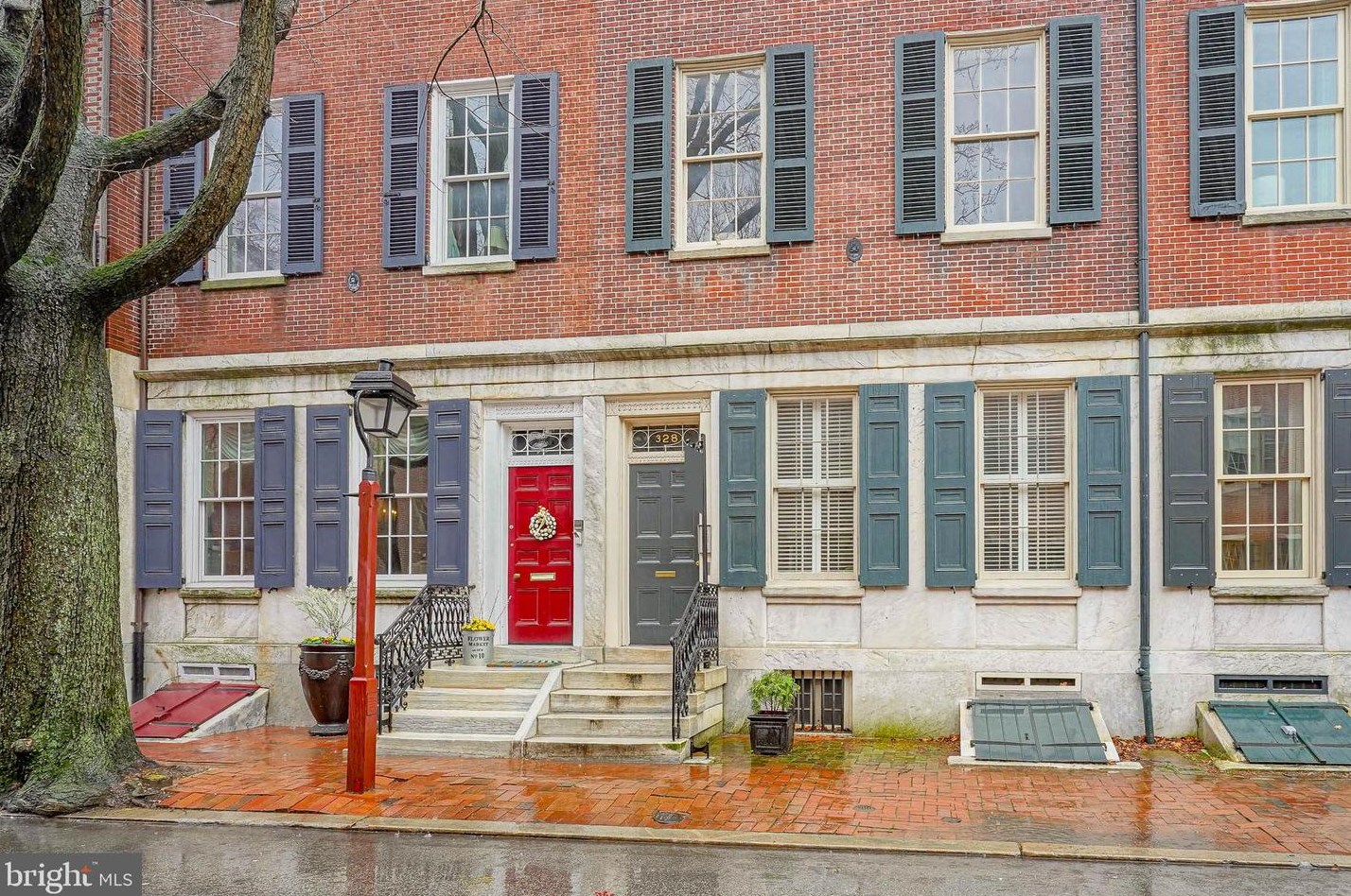 328 Spruce St, Philadelphia PA  19106-4233 exterior