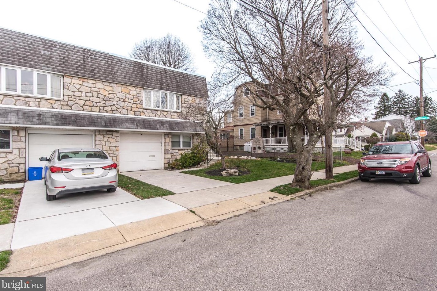 704 Strahle St, Philadelphia, PA 19111-1348