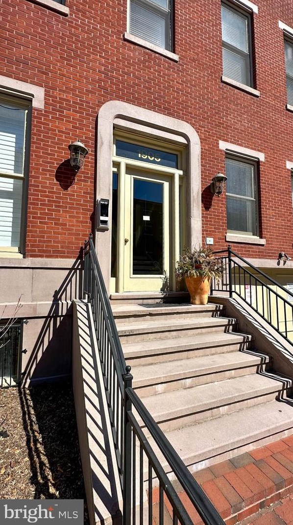 1905 Green St #7, Philadelphia, PA 19130
