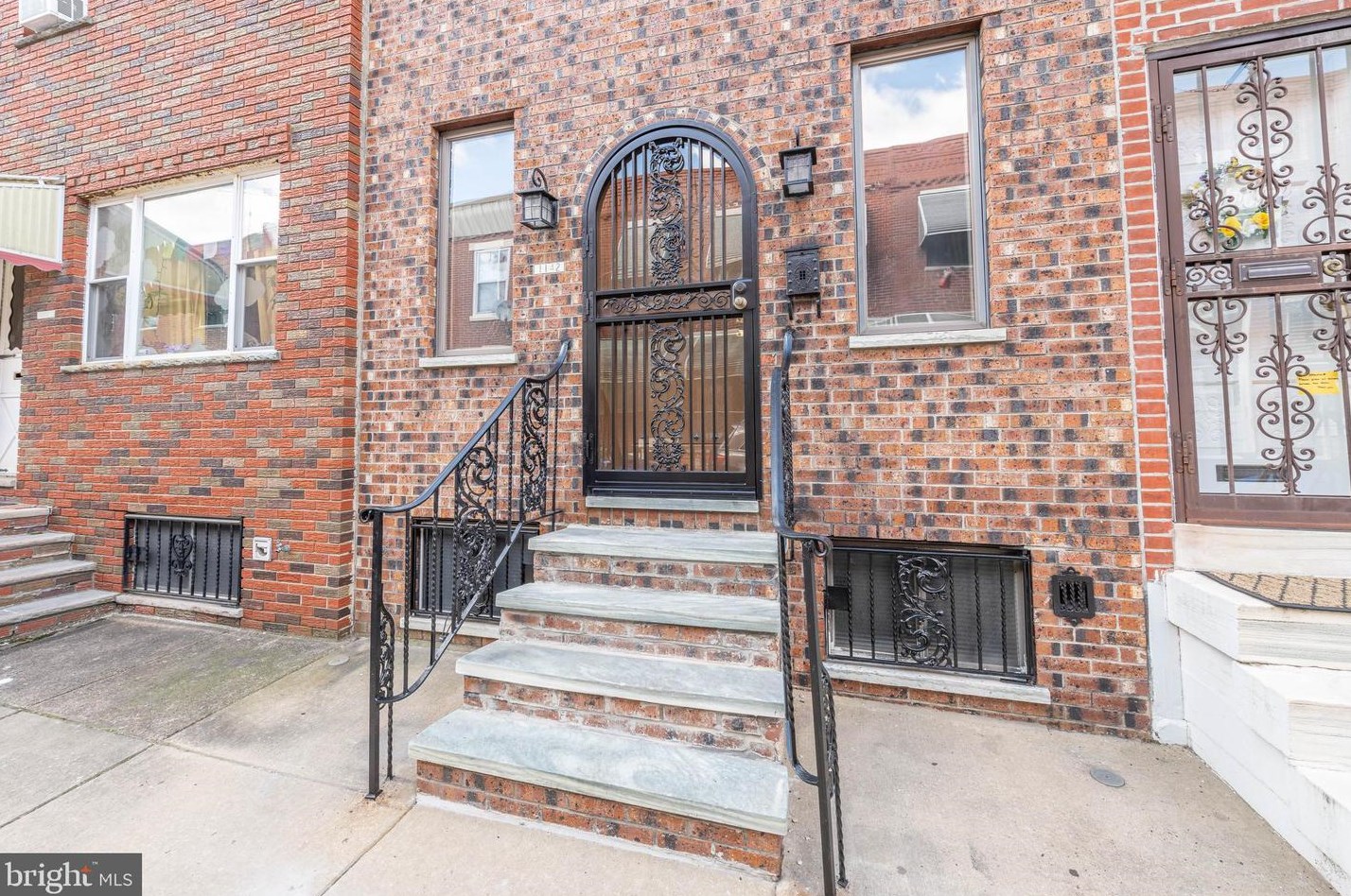 1142 Tree St, Philadelphia PA 19148-3021 exterior