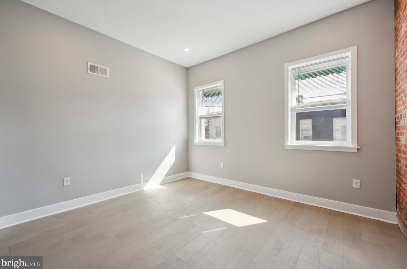 405 Fitzgerald St, Philadelphia PA  19148-3912 exterior