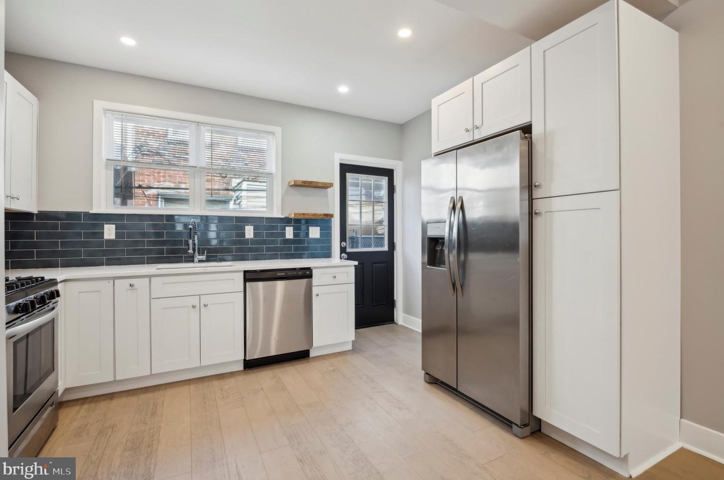 405 Fitzgerald St, Philadelphia PA  19148-3912 exterior