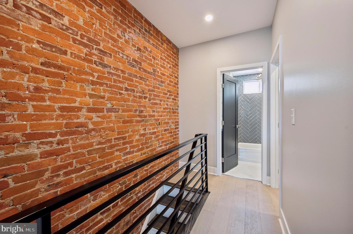 405 Fitzgerald St, Philadelphia PA  19148-3912 exterior