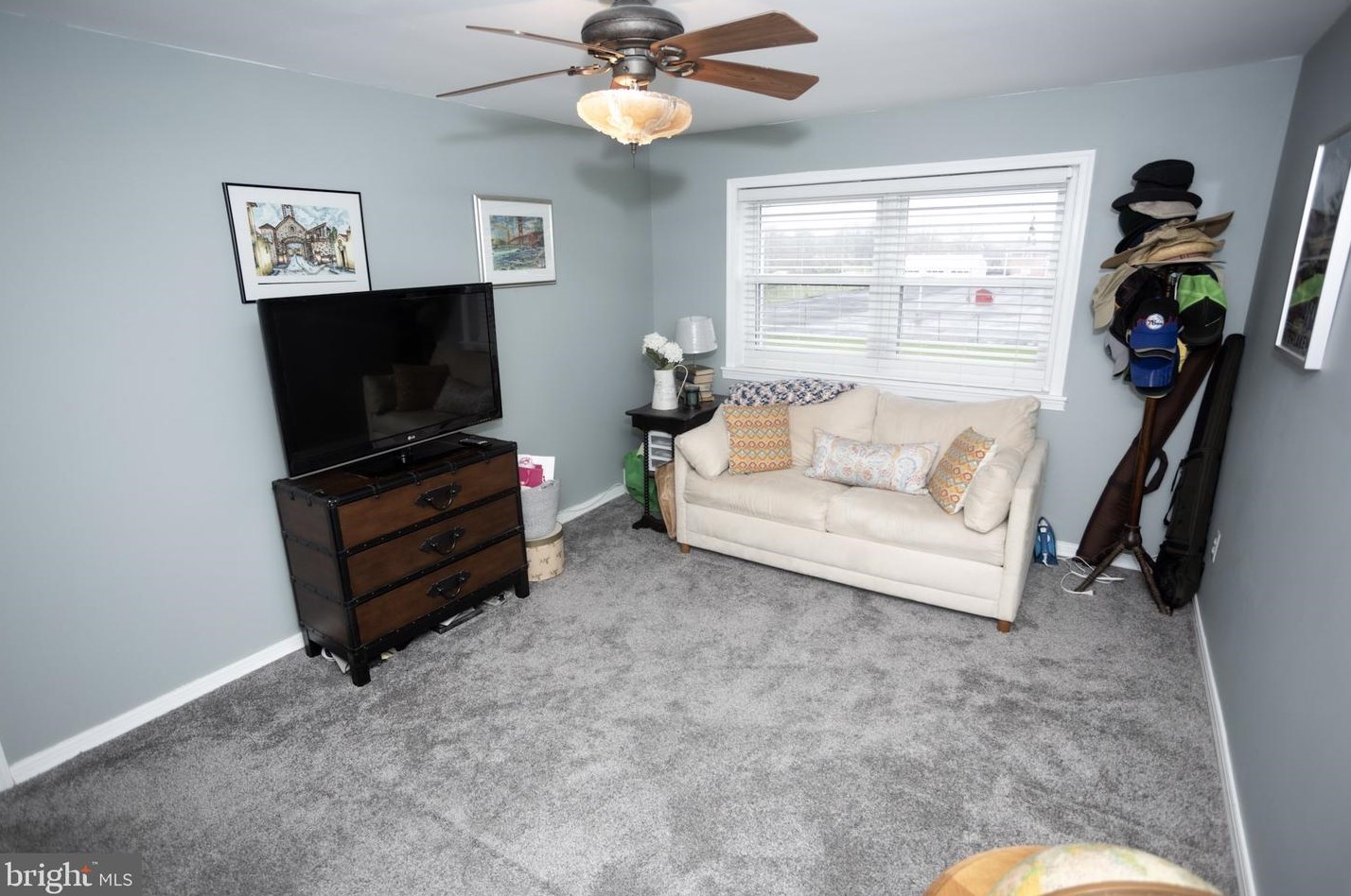 12527 Chilton Rd, Philadelphia PA 19154-1305 exterior