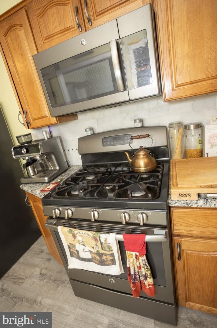 12527 Chilton Rd, Philadelphia PA 19154-1305 exterior