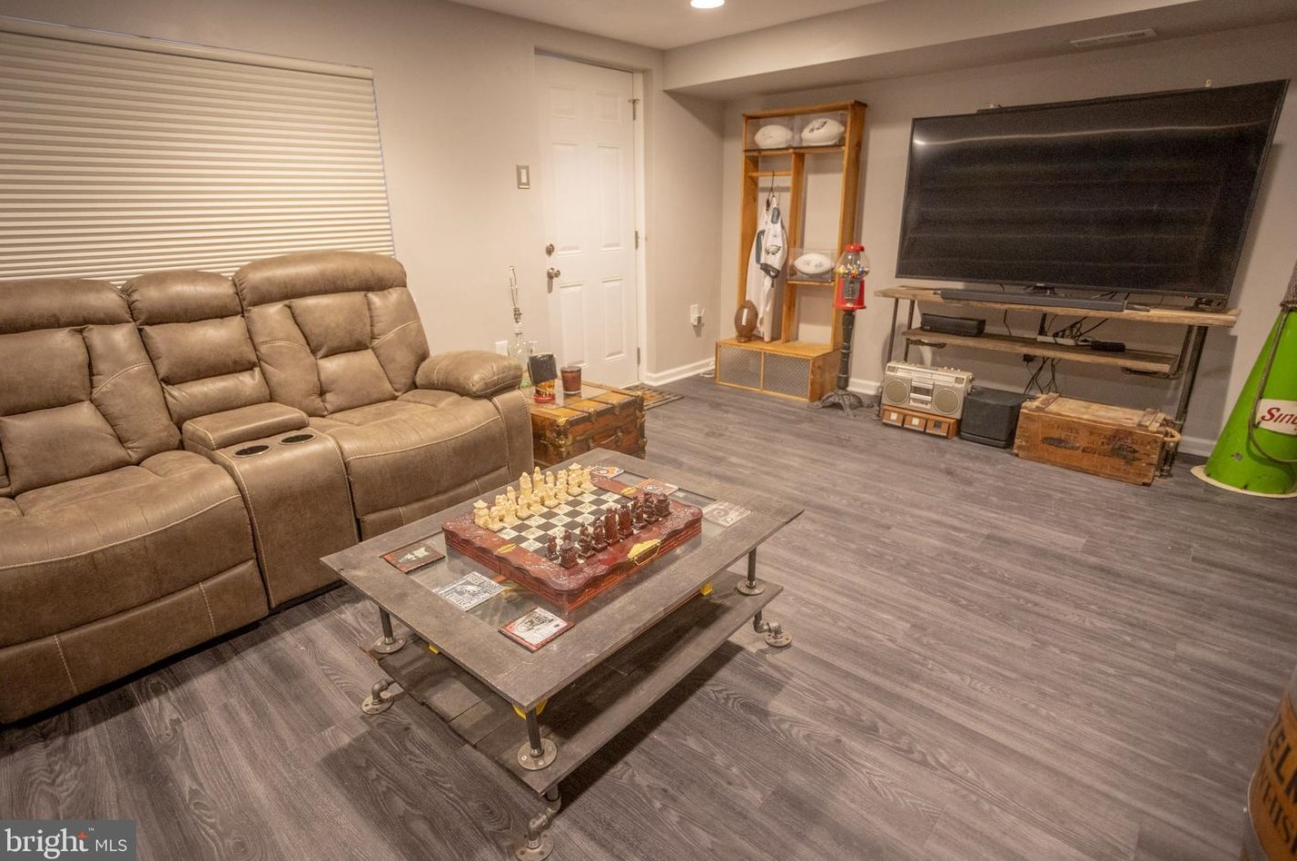 12527 Chilton Rd, Philadelphia PA 19154-1305 exterior