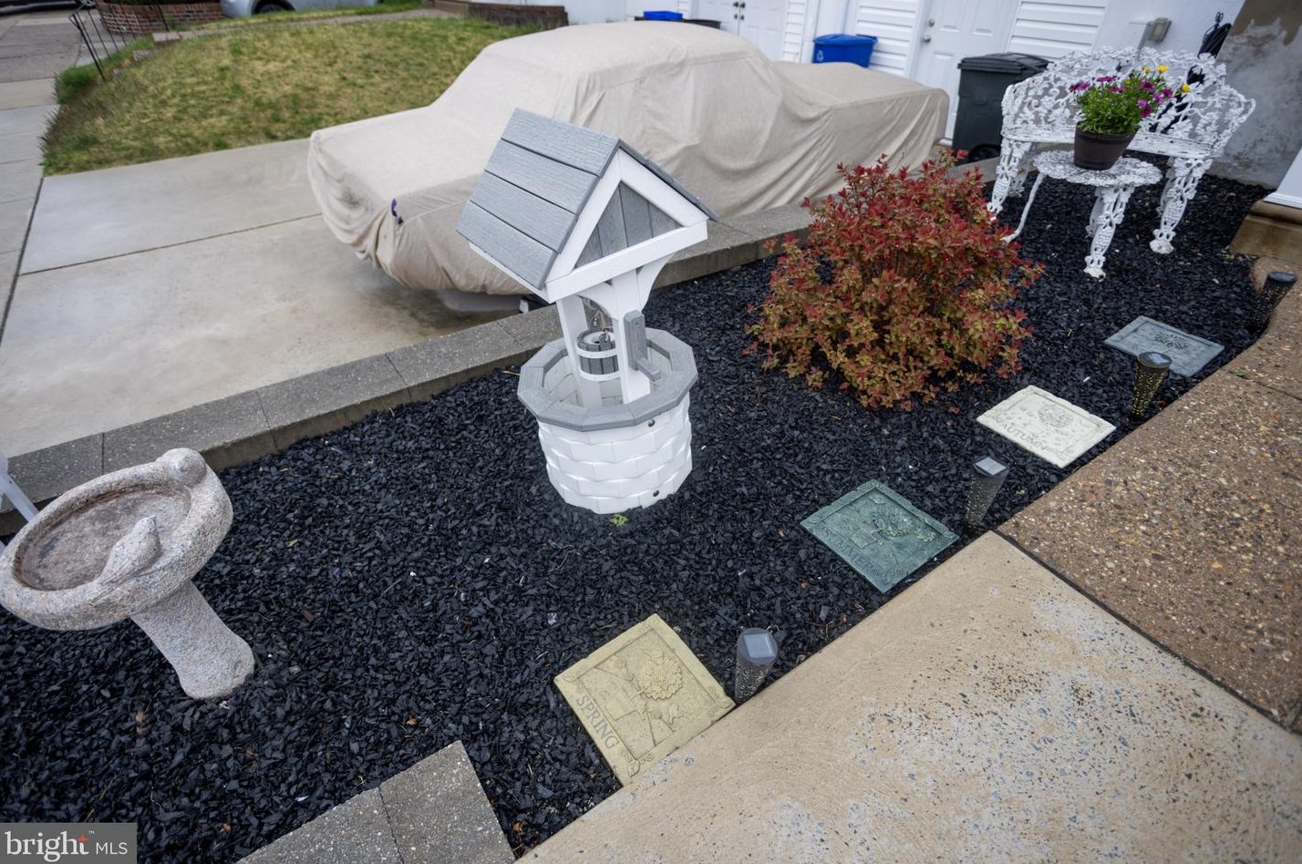 12527 Chilton Rd, Philadelphia, PA 19154-1305