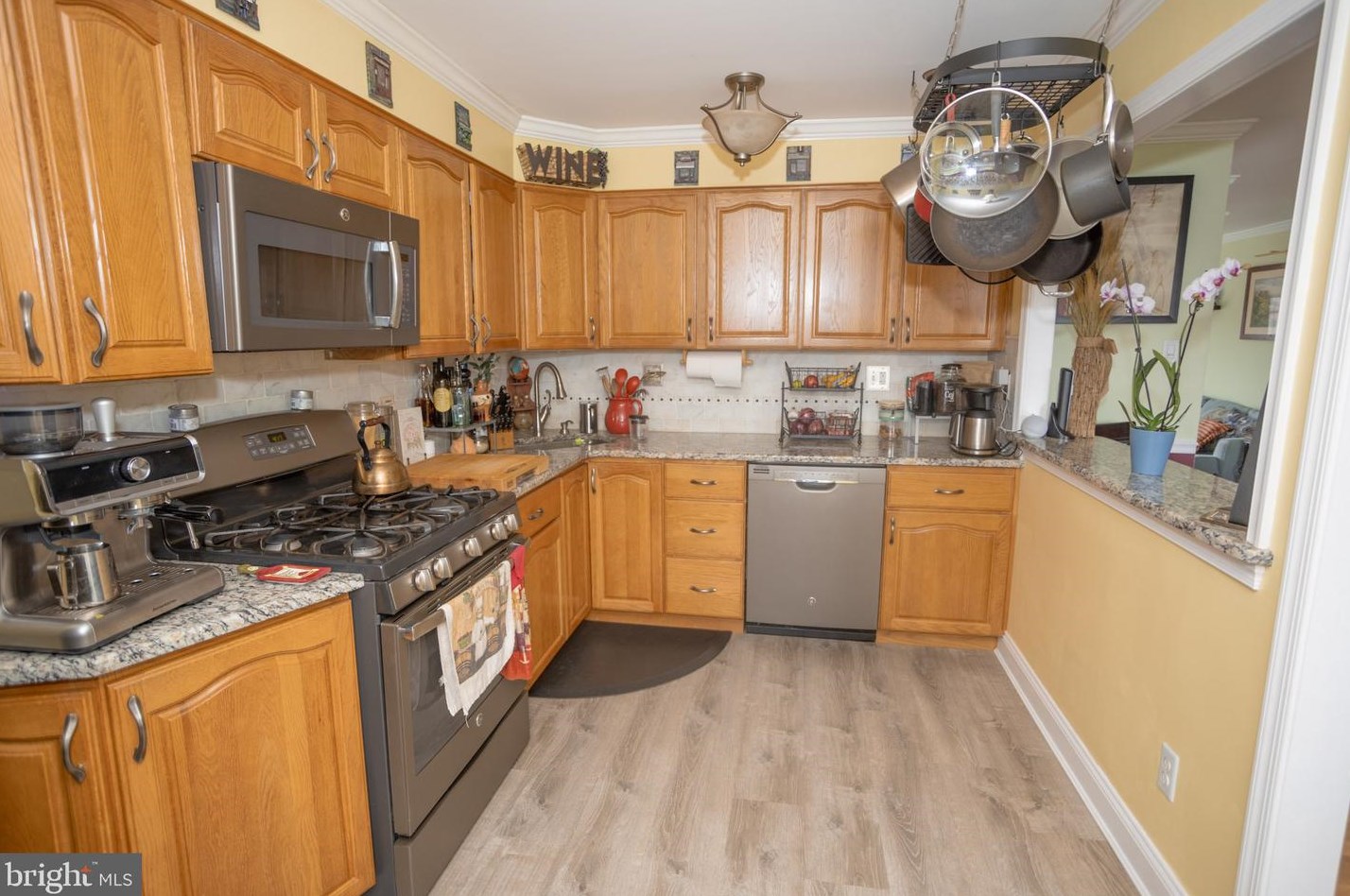 12527 Chilton Rd, Philadelphia PA 19154-1305 exterior