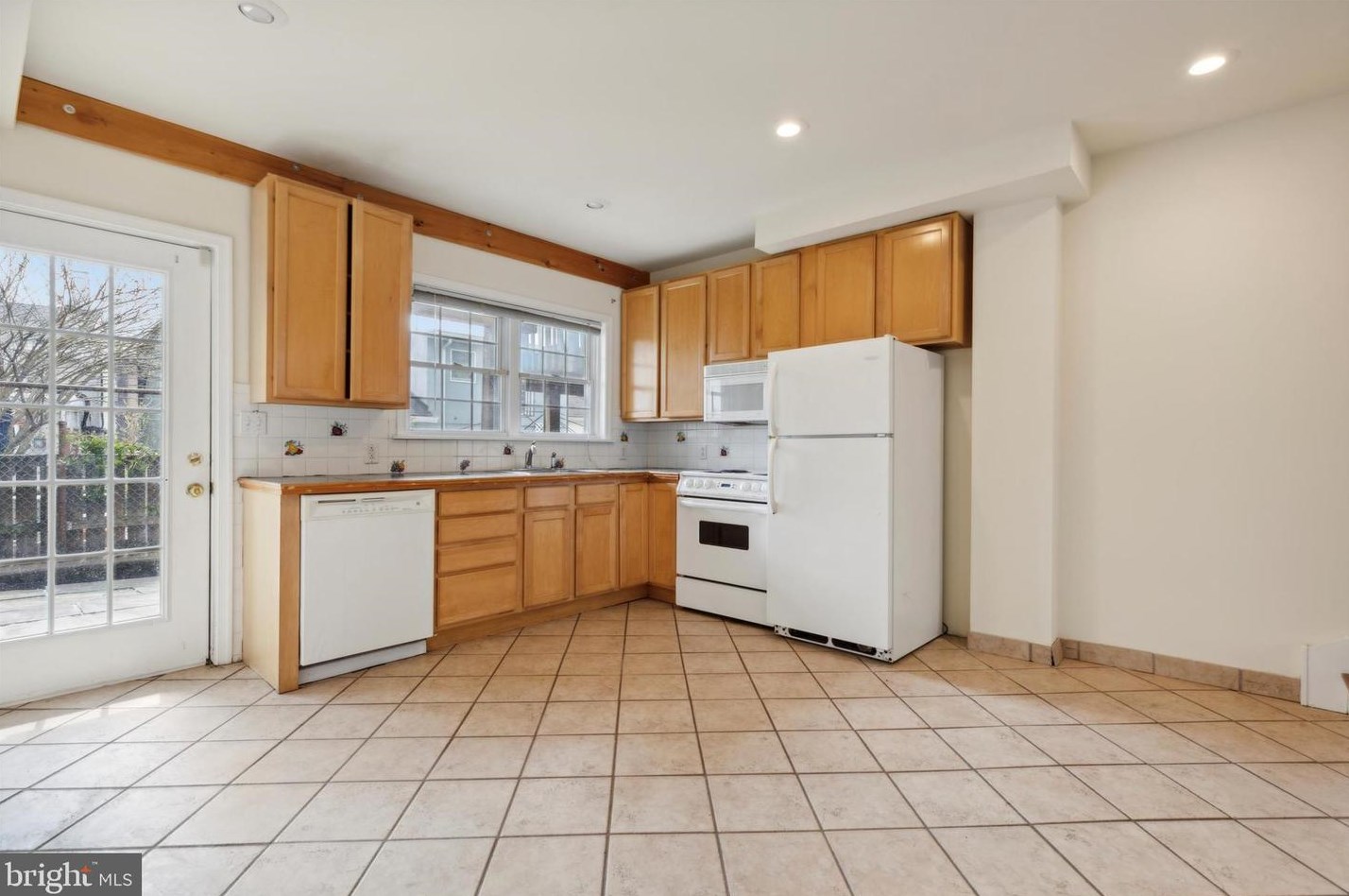 189 Maiden St, Philadelphia PA  19127-1405 exterior