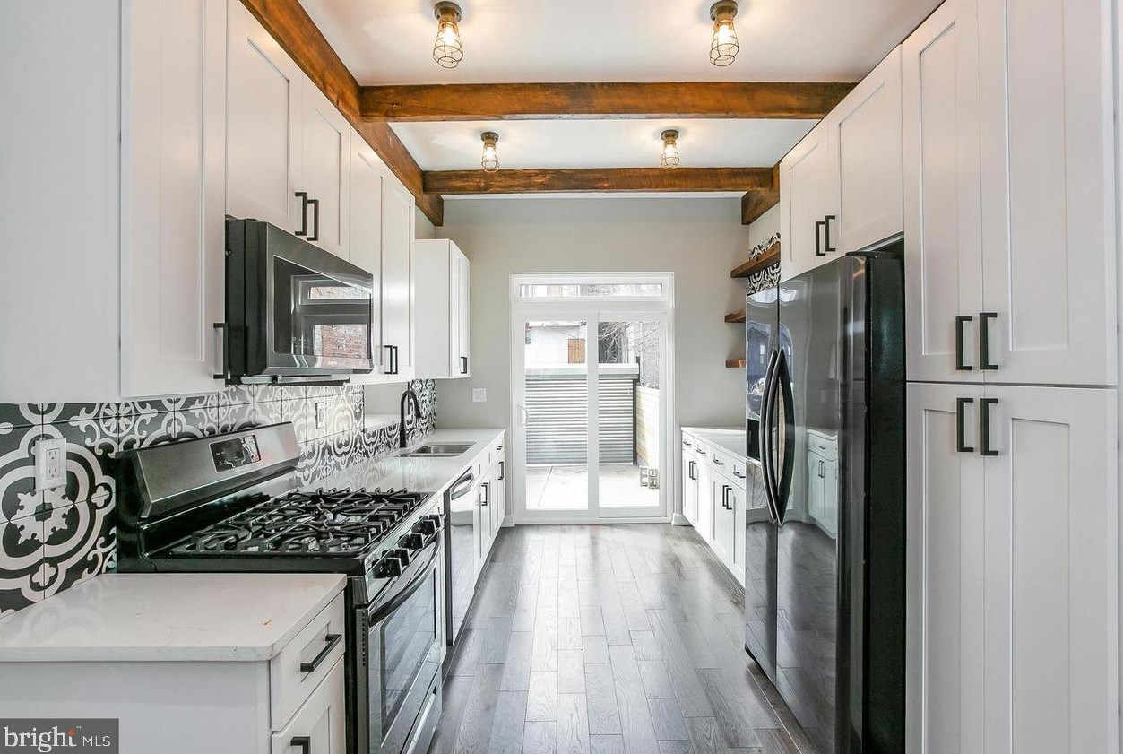 3118 W Montgomery Ave, Philadelphia, PA 19121