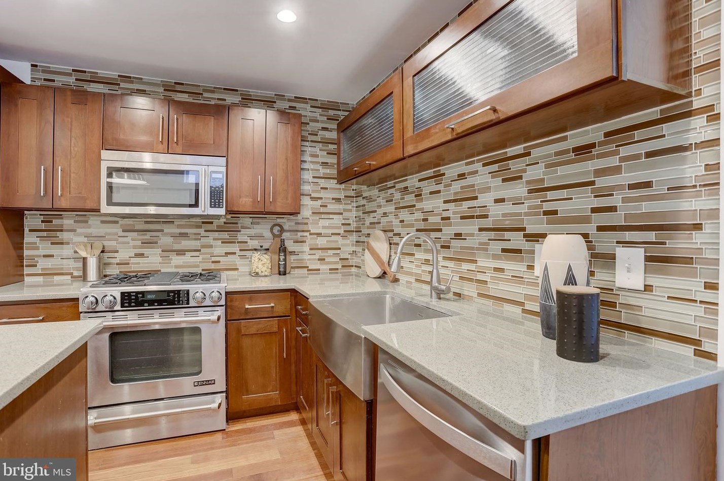 416 Mifflin St, Philadelphia PA  19148-1823 exterior