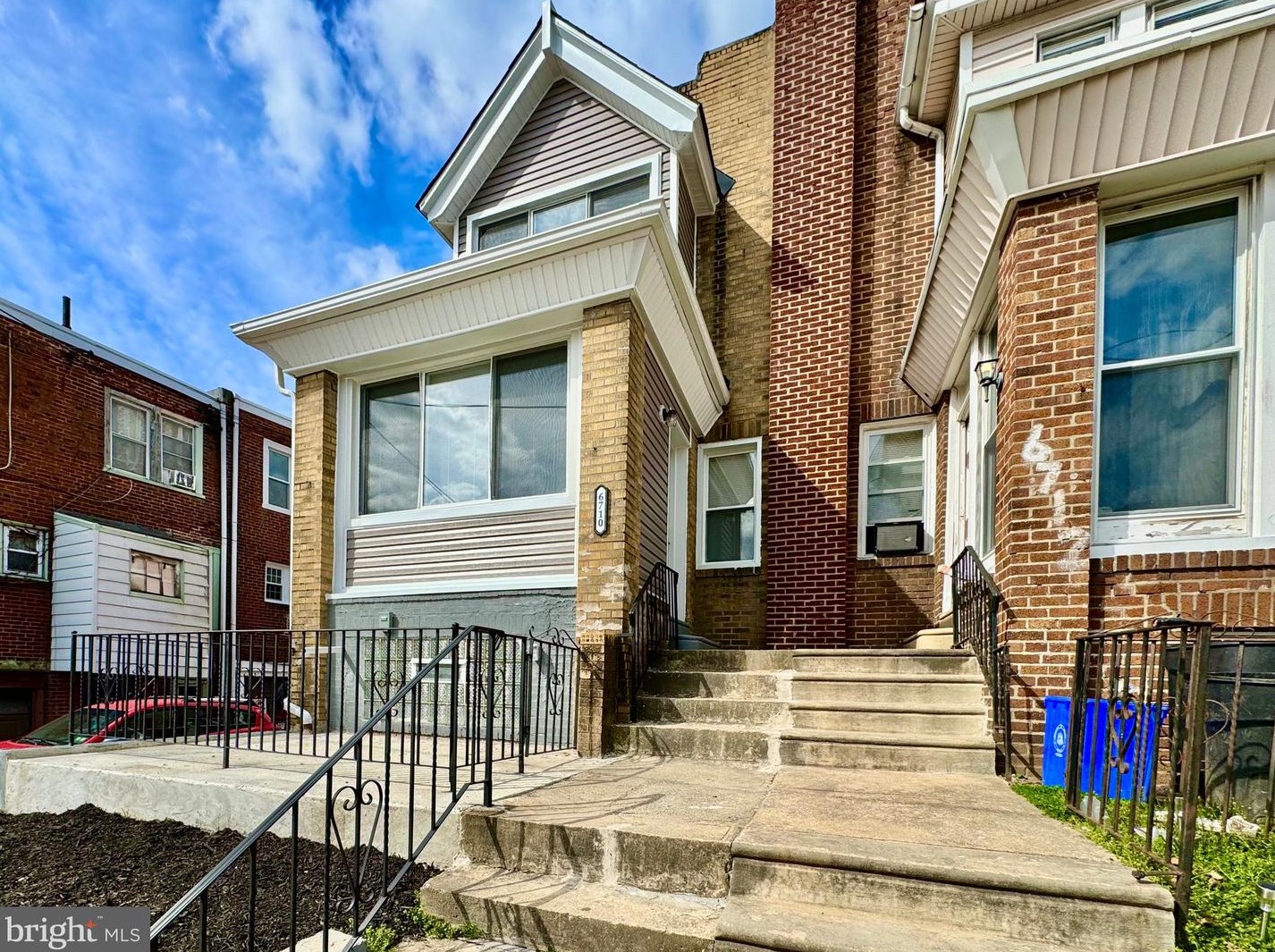 6710 Smedley St, Philadelphia, PA 19126-2758