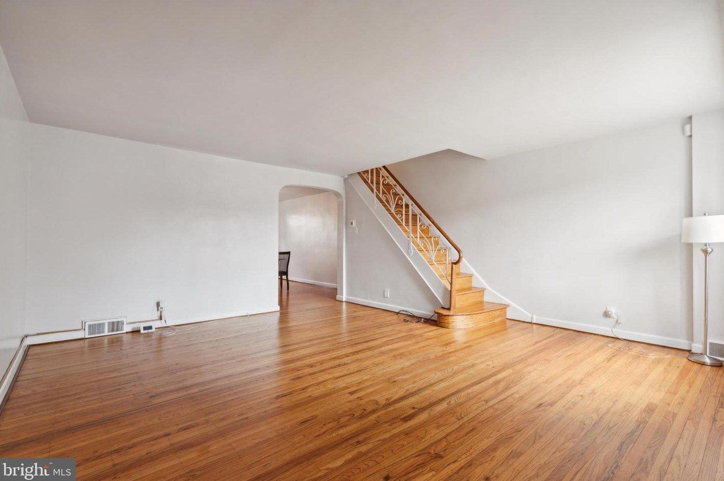 119 Walnut Park Dr, Philadelphia, PA 19120-1019