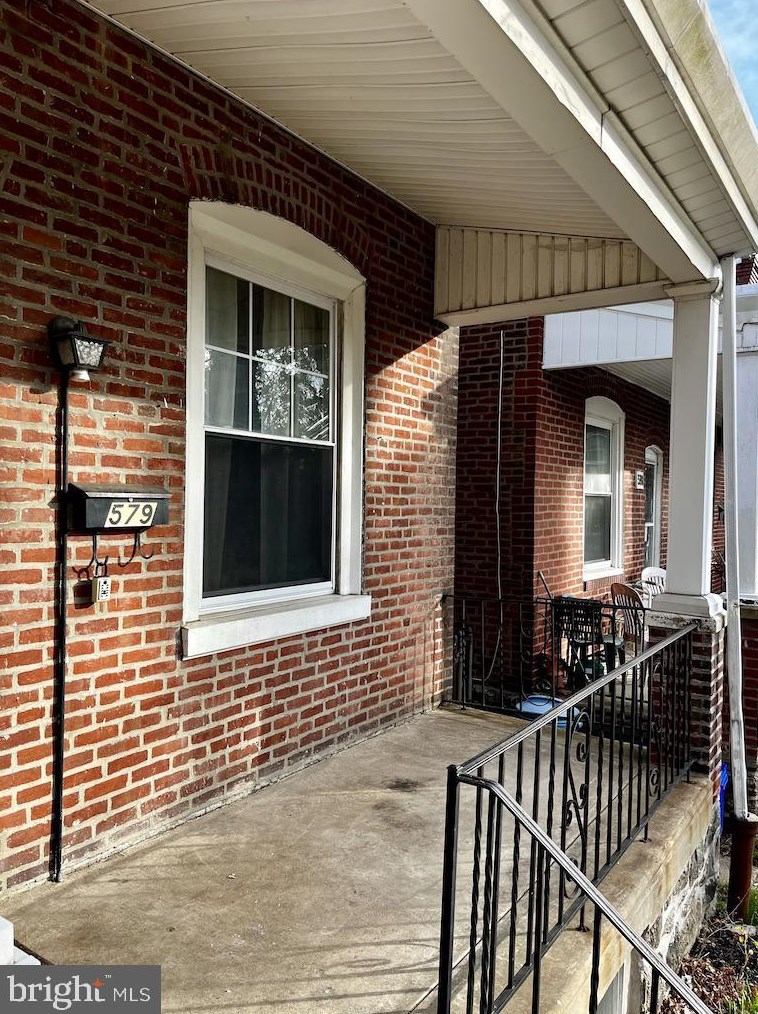 579 Conarroe St, Philadelphia, PA 19128-1629