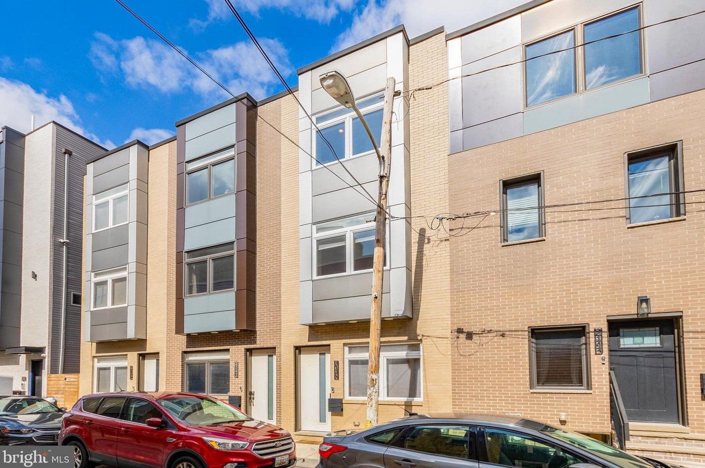 2145 Cross St, Philadelphia, PA 19146