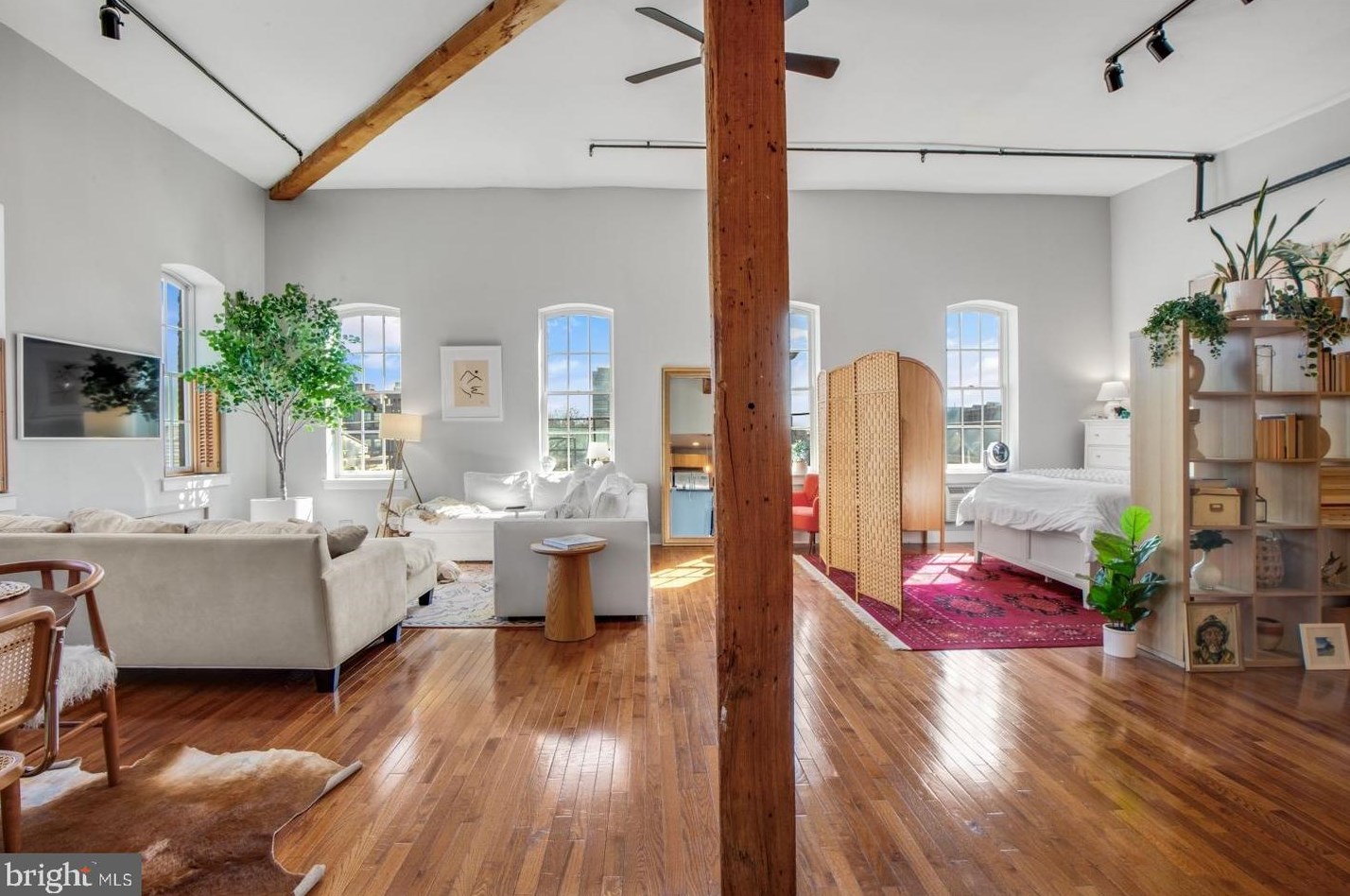 209 Cuthbert St #503, Philadelphia, PA 19106