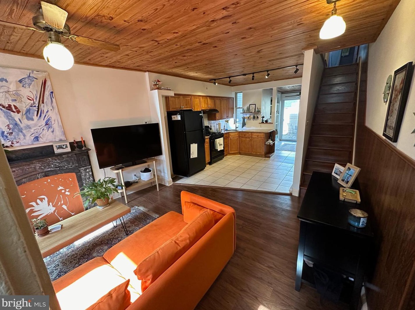 2211 Montrose St, Philadelphia, PA 19146