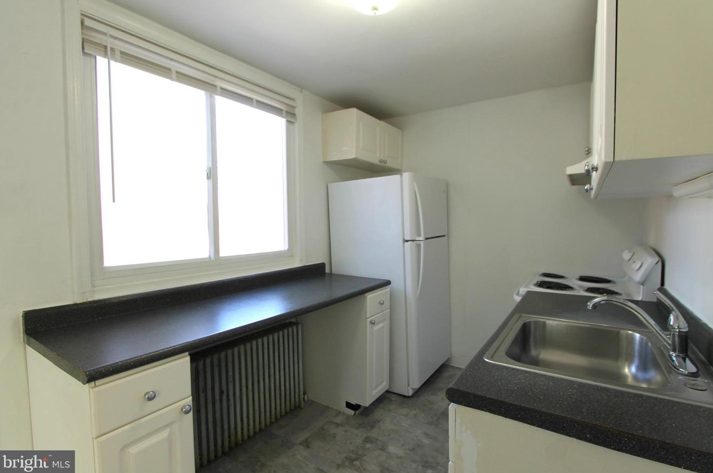 6711 E Pleasant Pl #2nd Floor, Philadelphia, PA 19119