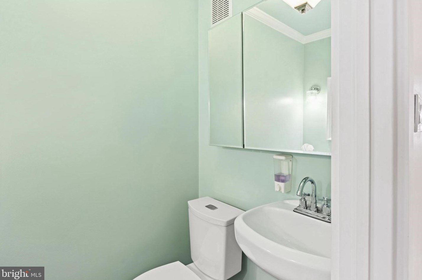 12645 Dunks Ferry Rd, Philadelphia PA 19154-1424 exterior