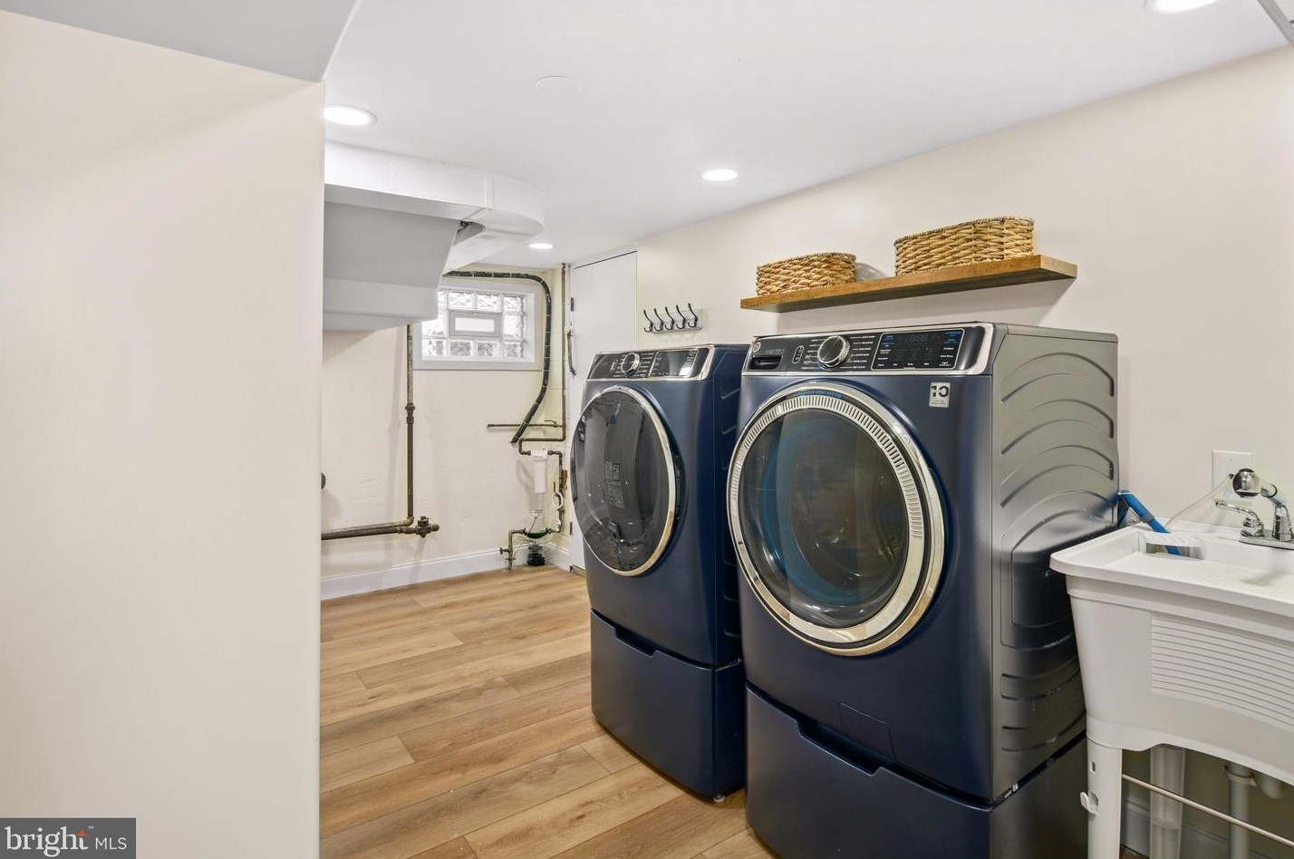 12645 Dunks Ferry Rd, Philadelphia PA 19154-1424 exterior