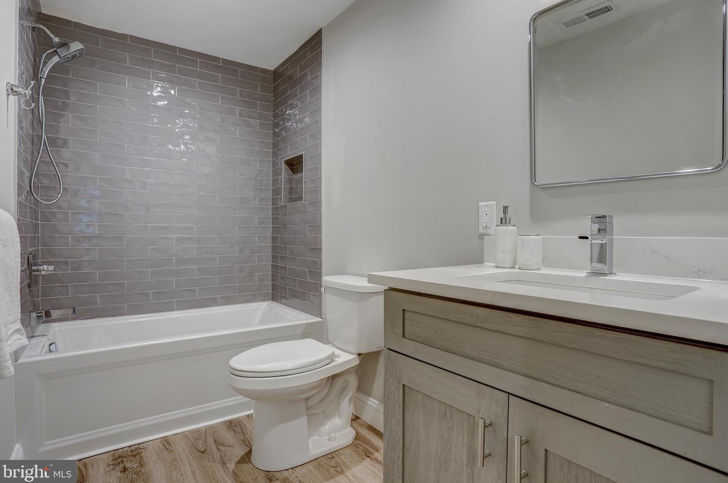 1133 Montgomery Ave, Philadelphia PA  19122-2715 exterior