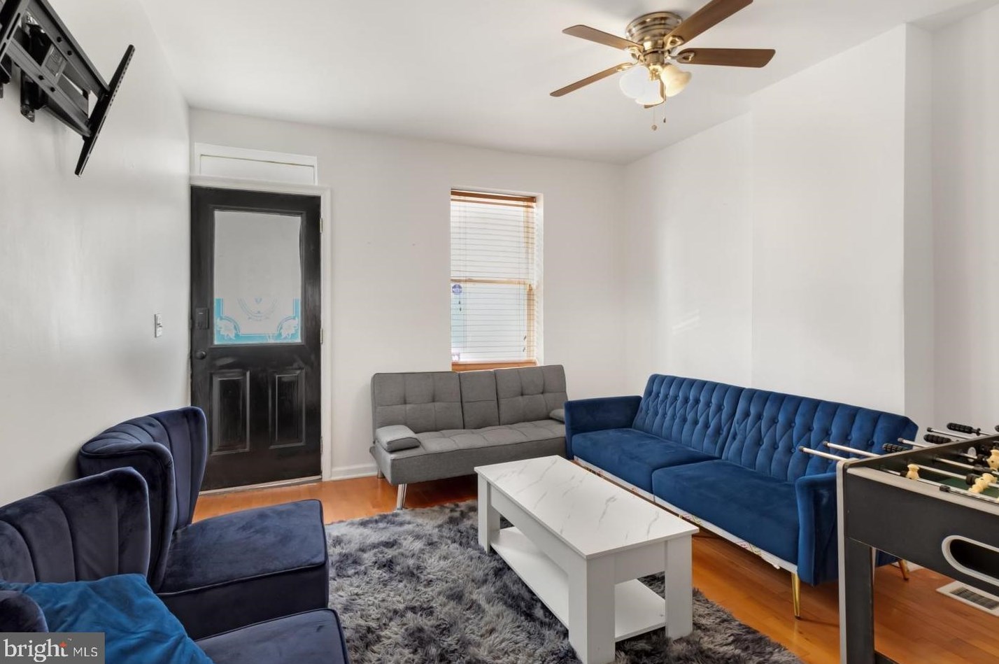 2031 Letterly St, Philadelphia, PA 19125-1218