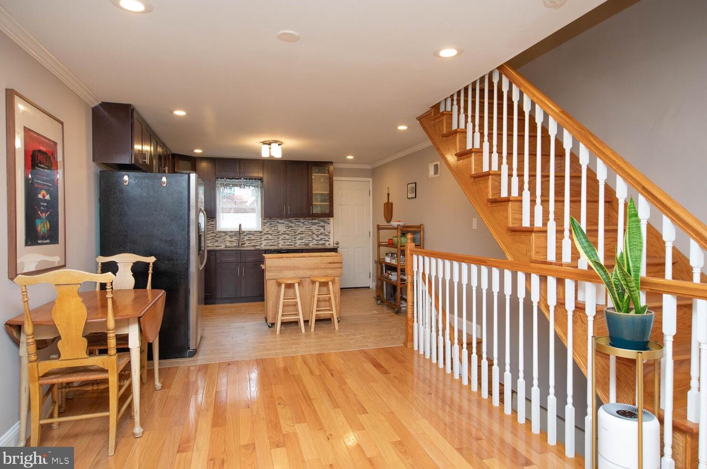 929 Hoffman St, Philadelphia, PA 19148-2324