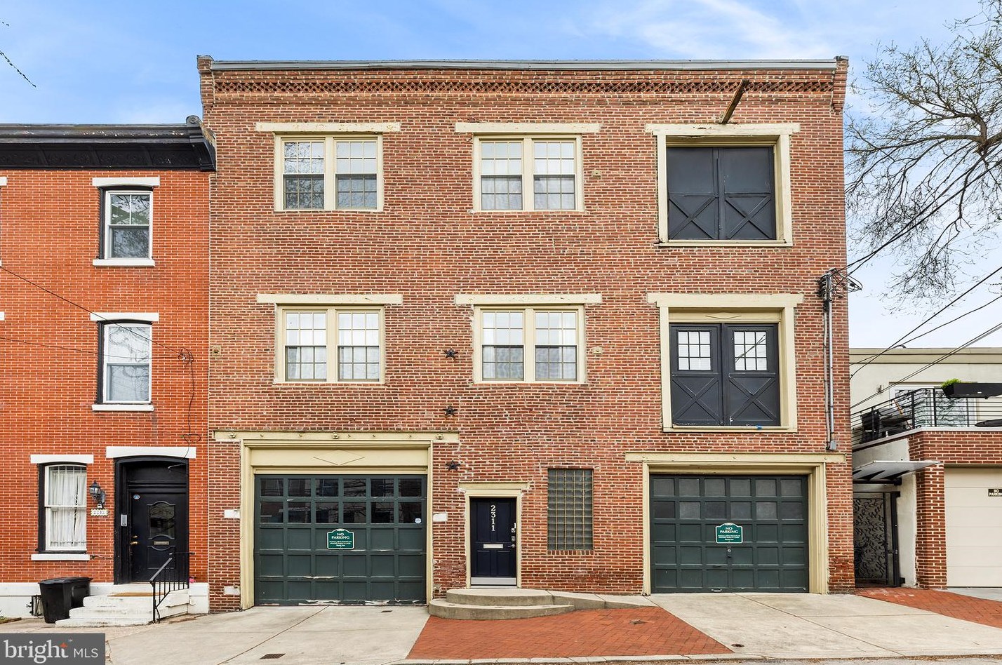 2309 Wallace St, Philadelphia PA 19130-3105 exterior