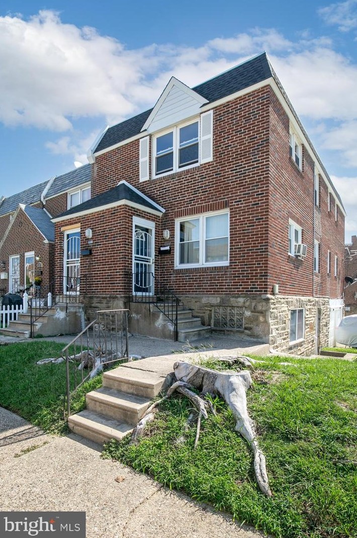 6301 Elmhurst St #1, Philadelphia, PA 19111